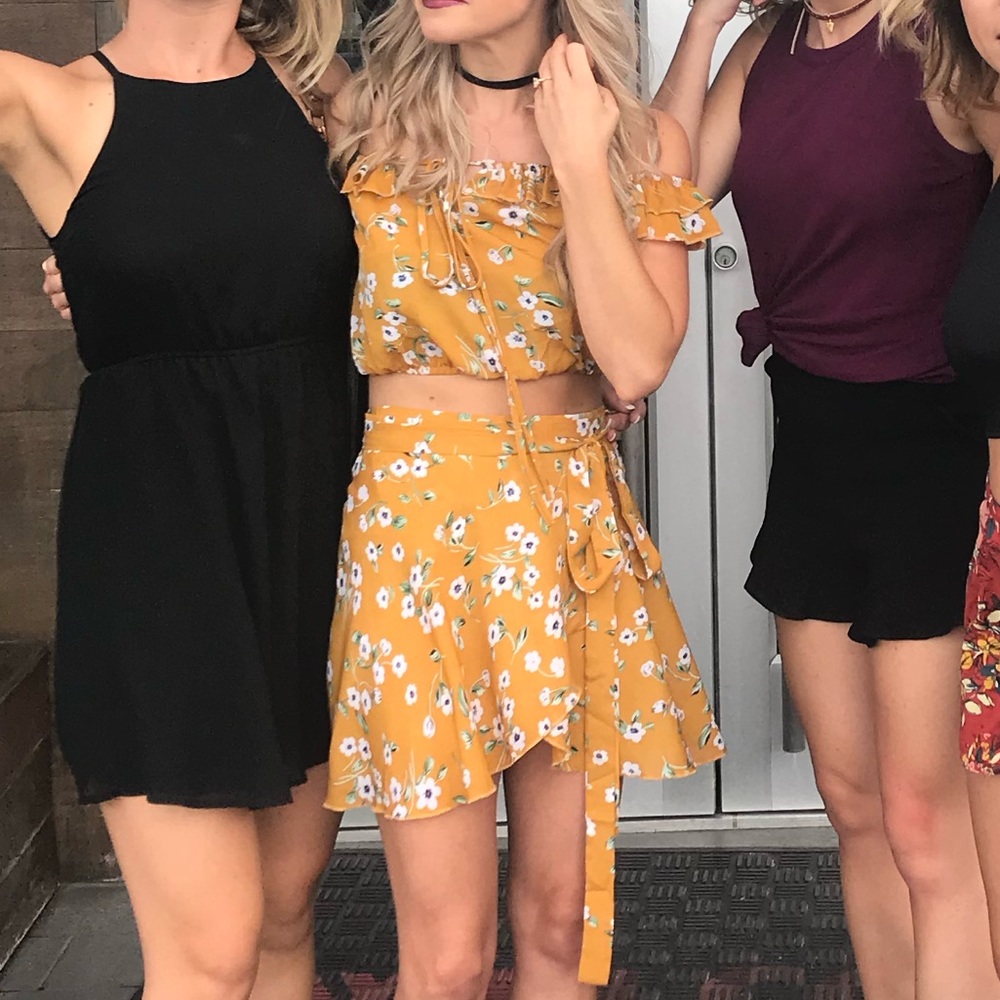Mustard Yellow Set